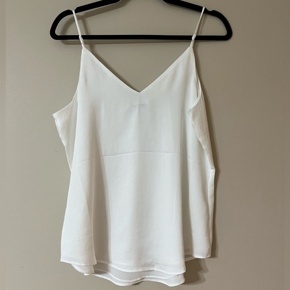 Black or white option* Express Downtown Cami Tank - Picture 4 of 11